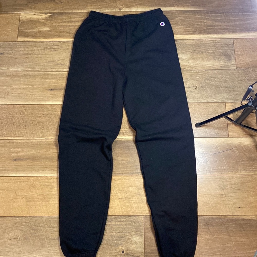 Black champion sweat pants
